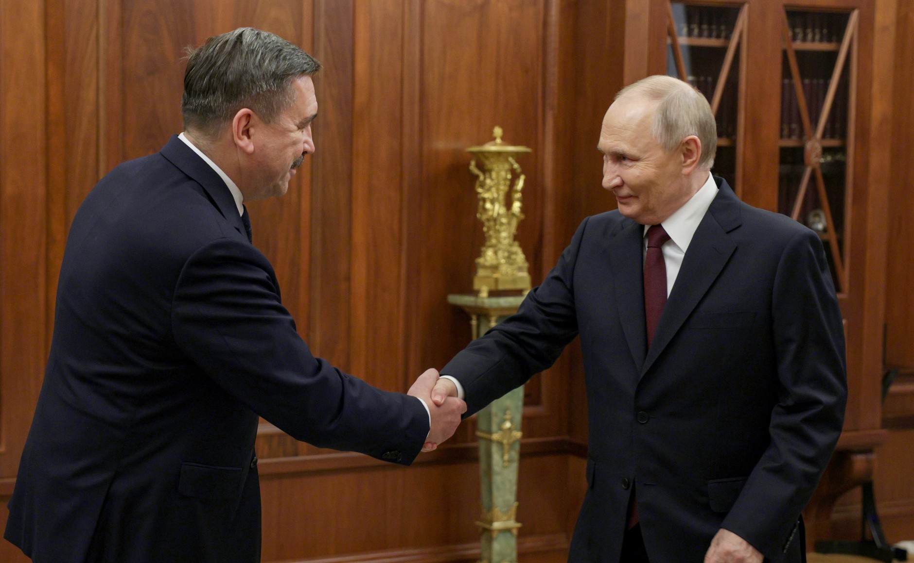 Vladimir Putin and Sergei Chernogaev discussed platform-based employment, mentorship, and digitalization.