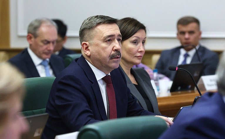 Председатель ФНПР призвал к комплексному решению демографических вопросов в России