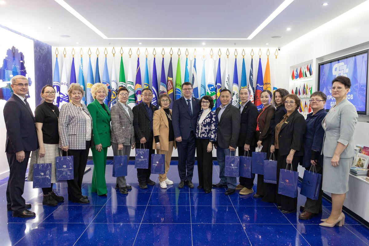 Председатель Федерации профсоюзов Беларуси встретился с делегацией Федерации профсоюзов Республики Саха   