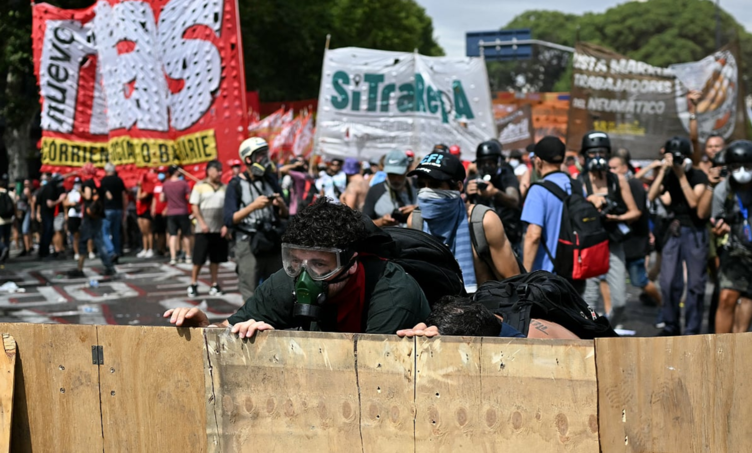 Профсоюзы Аргентины призвали к всеобщей забастове против изменения трудового законодательства